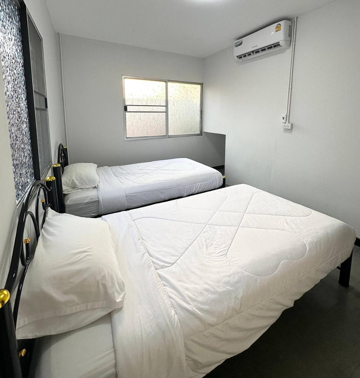 Adora Hostel Chiang Mai Dış mekan fotoğraf