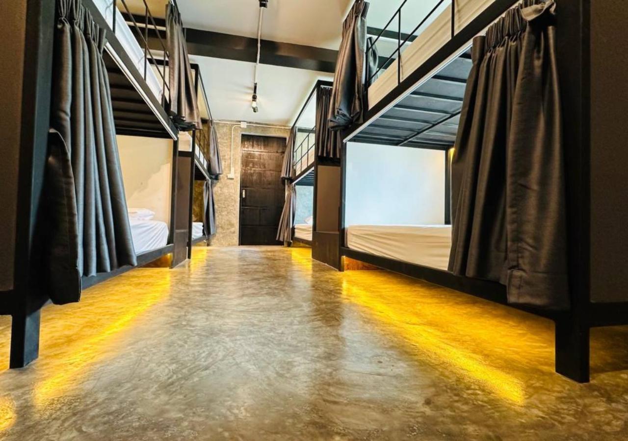 Adora Hostel Chiang Mai Dış mekan fotoğraf